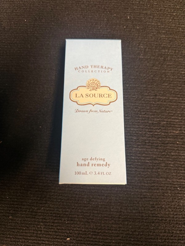 crabtree evelyn la source hand therapy 3.4 fl oz. NIB
