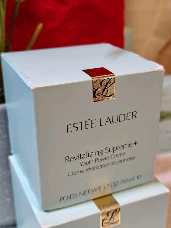Estee Lauder Revitalizing Supreme + YouthPower Creme 1.7 Oz. 50 Ml.(SEE DETAILS) gallery