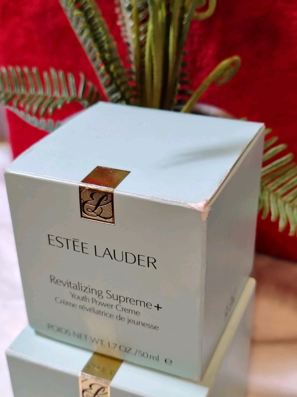 Estee Lauder Revitalizing Supreme + YouthPower Creme 1.7 Oz. 50 Ml.(SEE DETAILS) gallery