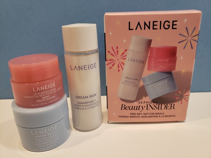Laneige – Water Bank Blue Hyaluronic Cream Moisturizer & Skin Cerapeptide & Mask